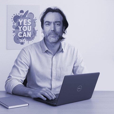 Tofan Ionut Remus - Impresa Online 360 - Web Marketing - Spoleto - Aumento clienti sito internet - Designer con oltre 10 anni di esperienza nel team marketing di Interflora Italia